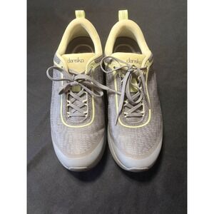 Dansko Walking Shoes Vibram Womens Waterproof Outdoor Sneakers Sz 39 8.5 Comfort